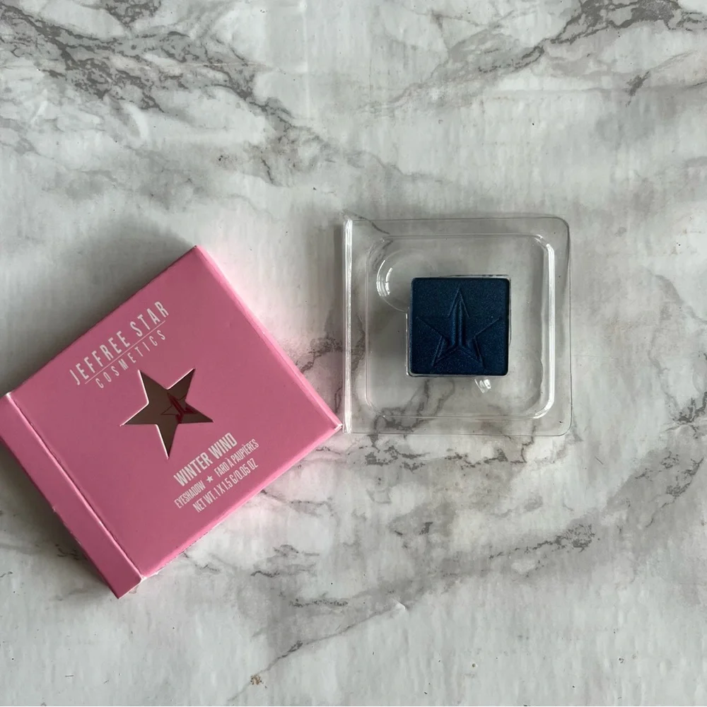 jeffree star artistry eyeshadow winter wind Aug sale